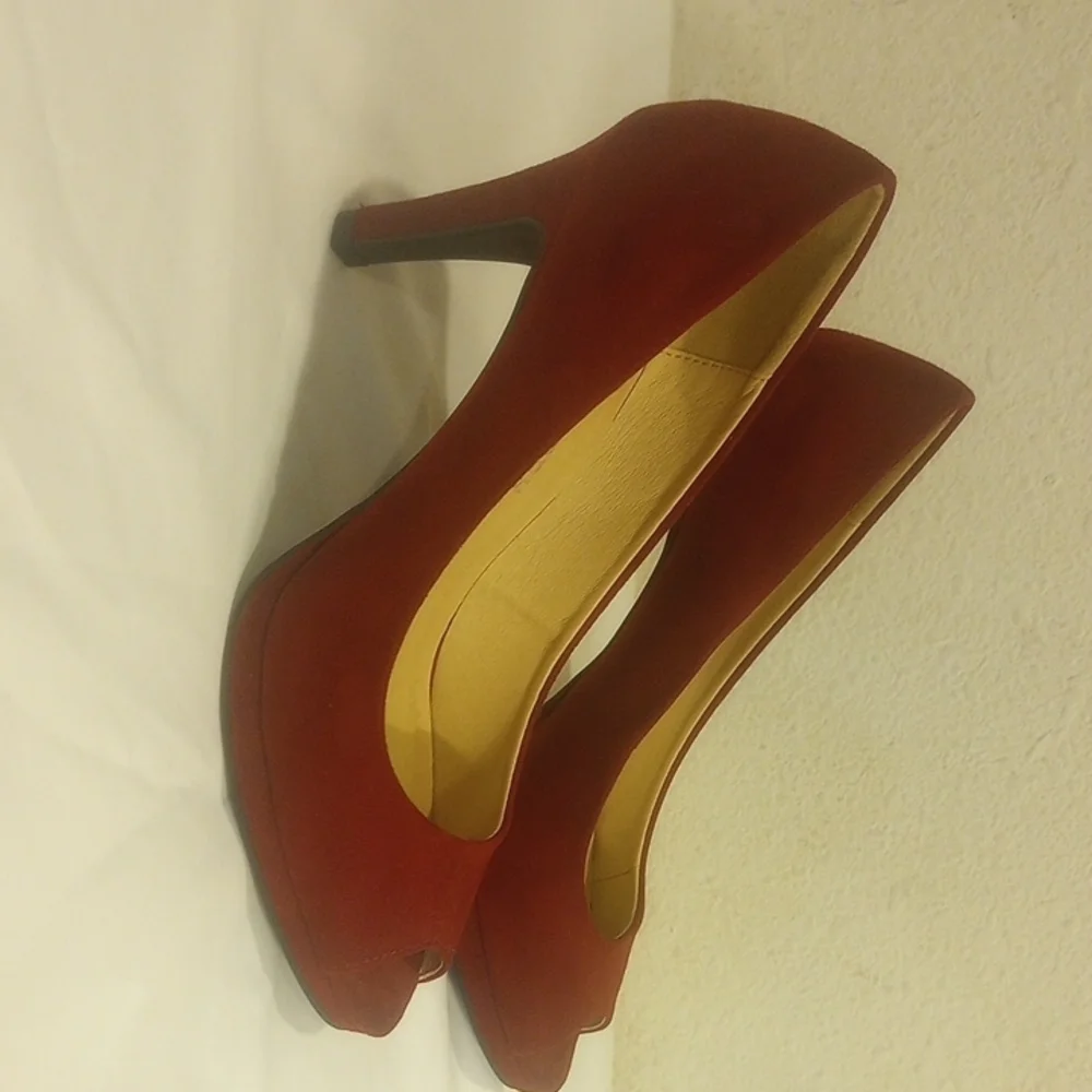 Elegant  Cherey Red Peep-Toe Heels CL BY LAUNDAY - Picture 3 of 7